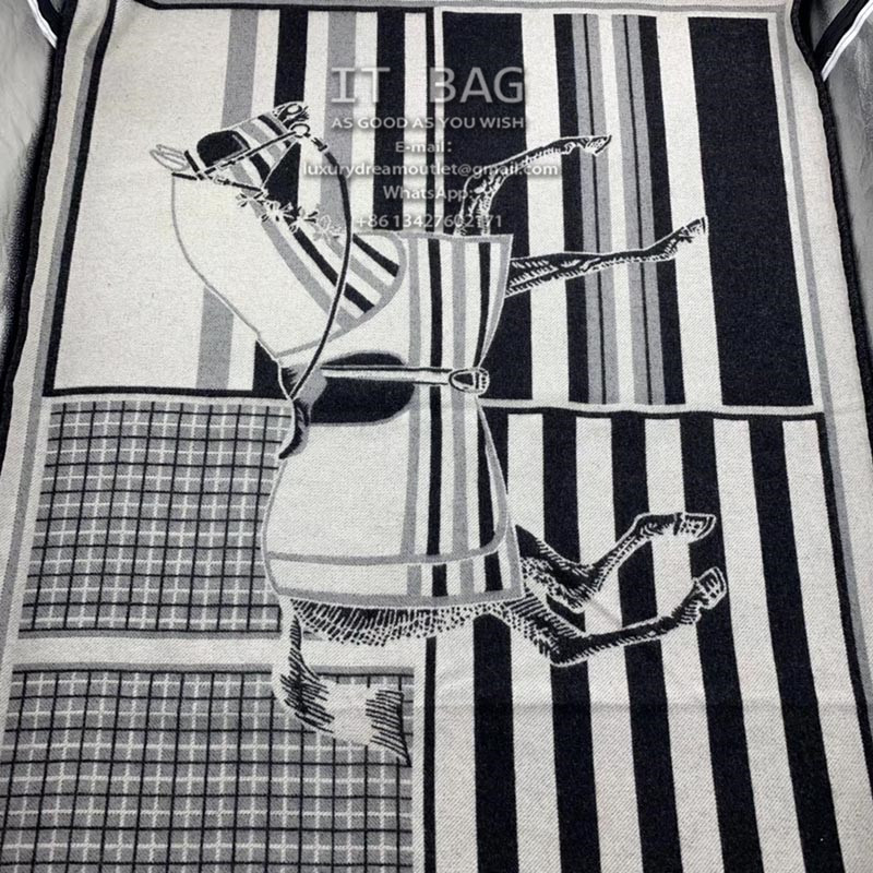 Couvertures Nouvelles plaid black 7